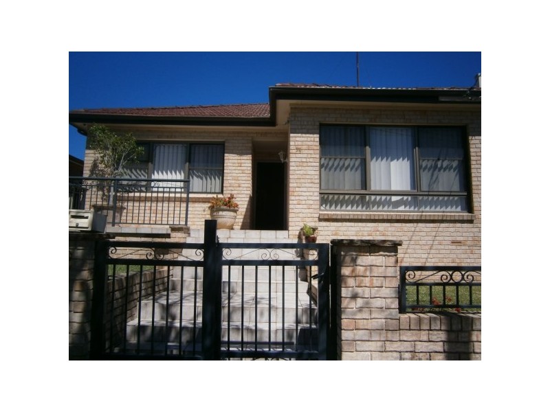 32 Mavis Avenue, Peakhurst NSW 2210