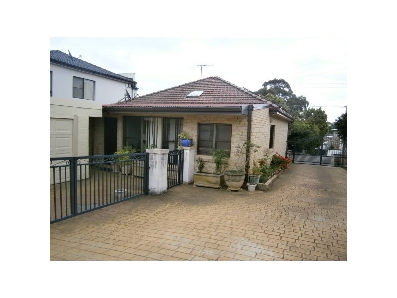 32 Mavis Avenue, Peakhurst NSW 2210