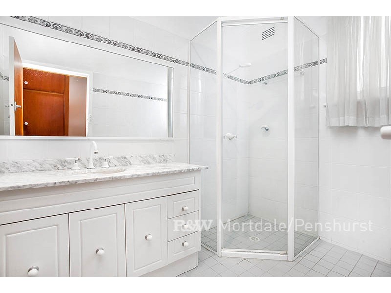 19 Forshaw Avenue, Peakhurst NSW 2210