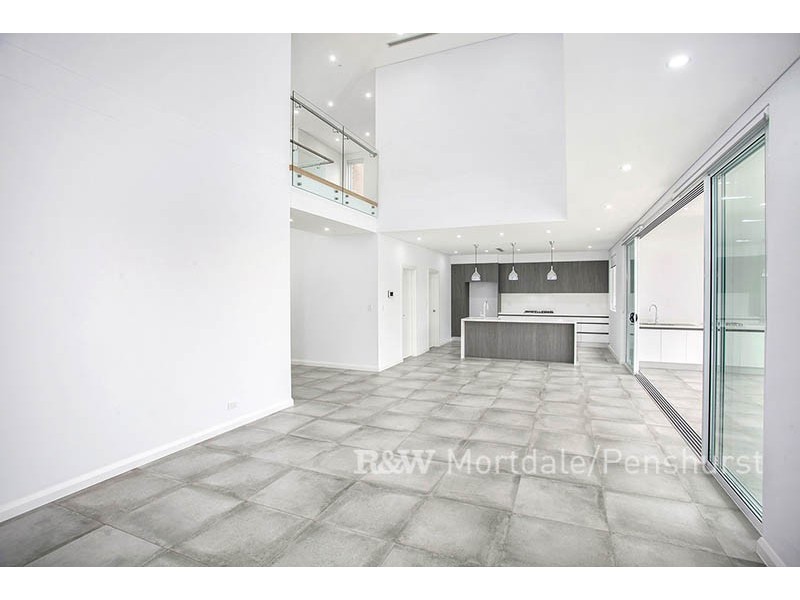 5 Clarke Street, Peakhurst NSW 2210