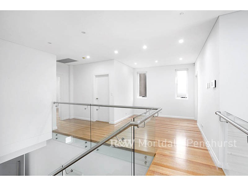 5 Clarke Street, Peakhurst NSW 2210
