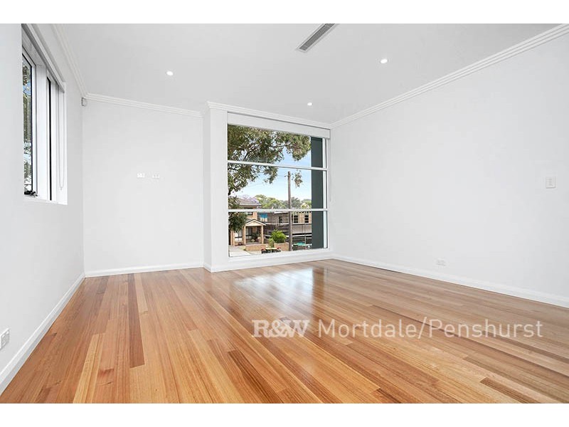 5 Clarke Street, Peakhurst NSW 2210