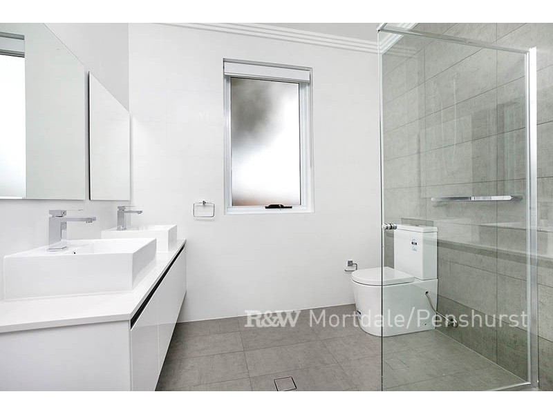 5 Clarke Street, Peakhurst NSW 2210