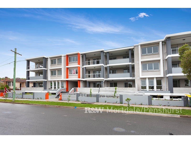 61 – 65 Trafalgar St, Peakhurst NSW 2210