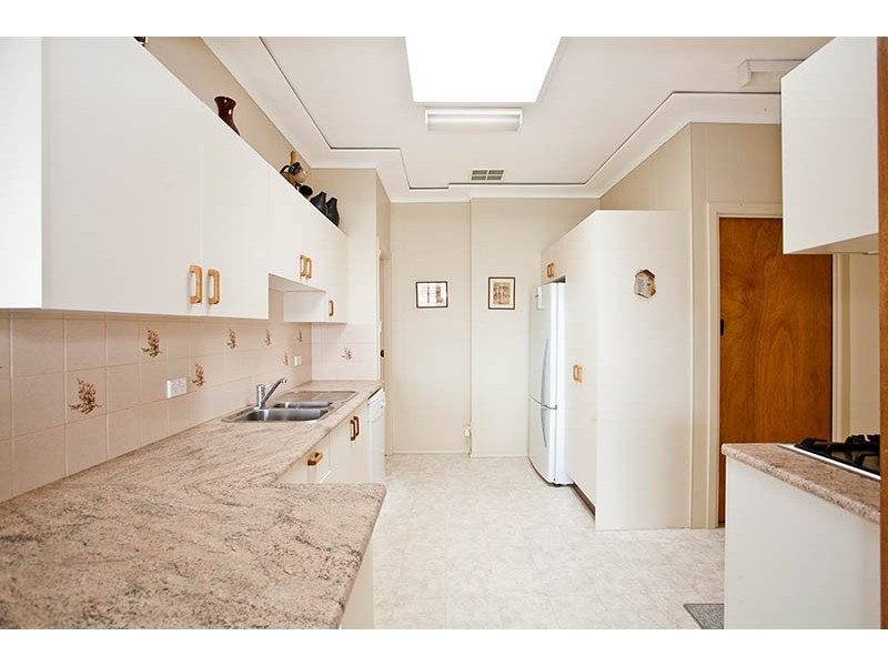 99 Belmore Road, Peakhurst NSW 2210