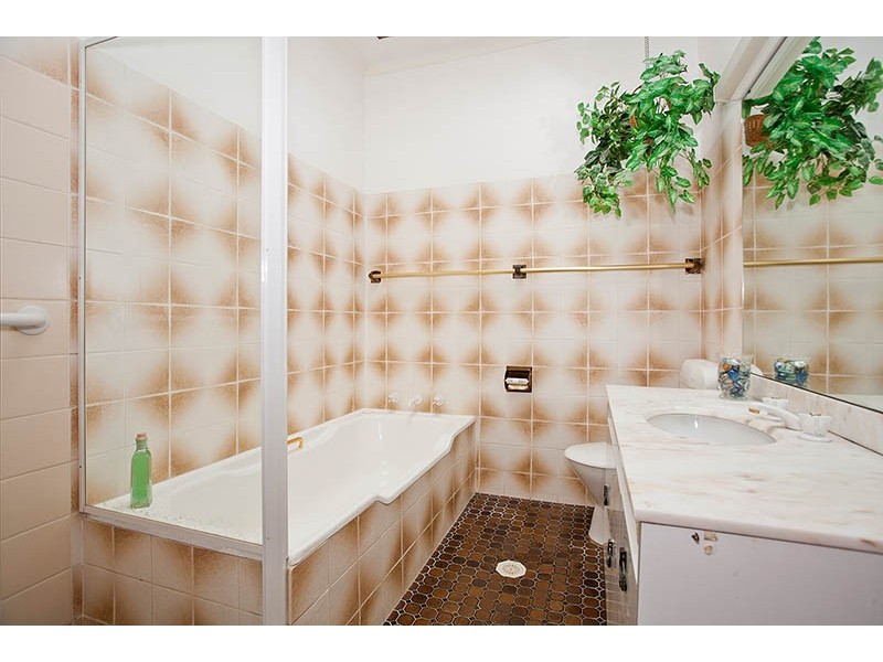 99 Belmore Road, Peakhurst NSW 2210