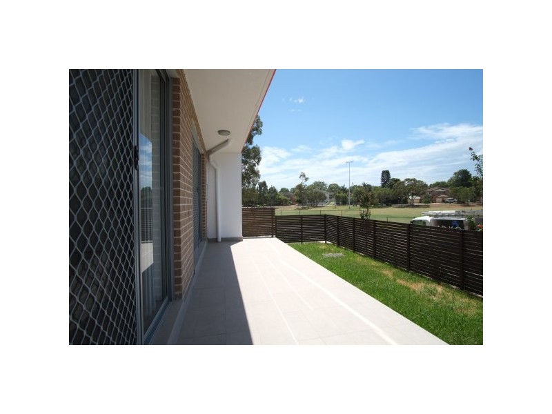 1/3-7 Gover Street, Peakhurst NSW 2210