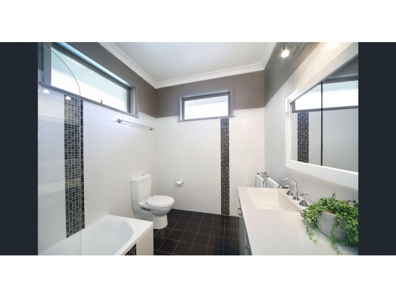 34 Mundakal Ave, Kirrawee NSW 2232