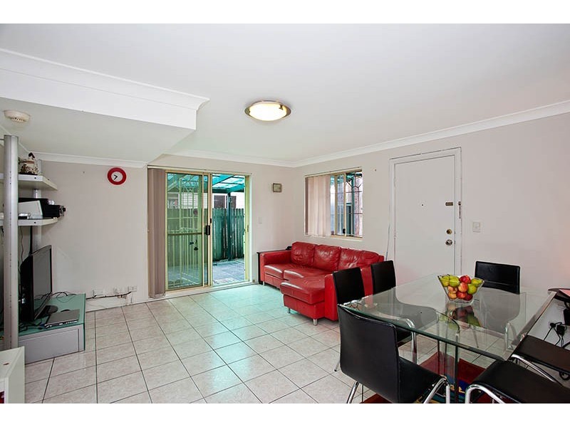 1/1 Graham Road, Narwee NSW 2209