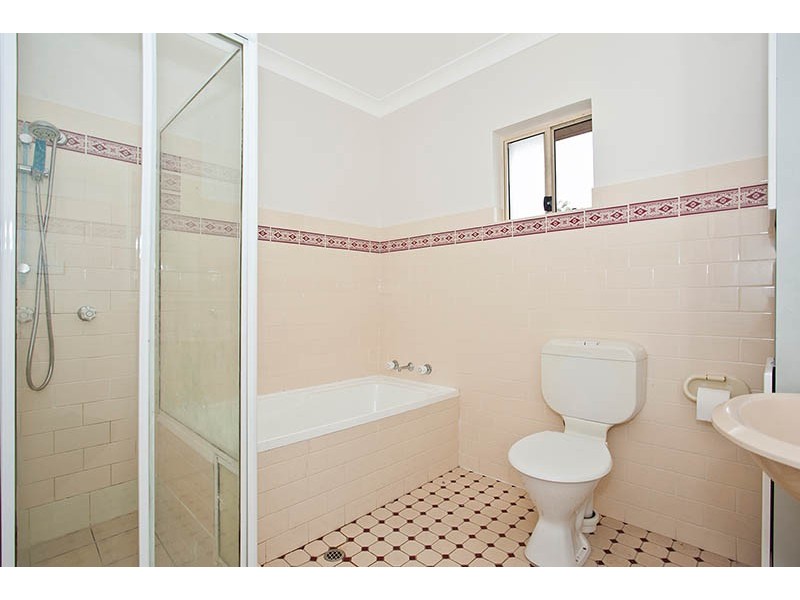 1/1 Graham Road, Narwee NSW 2209