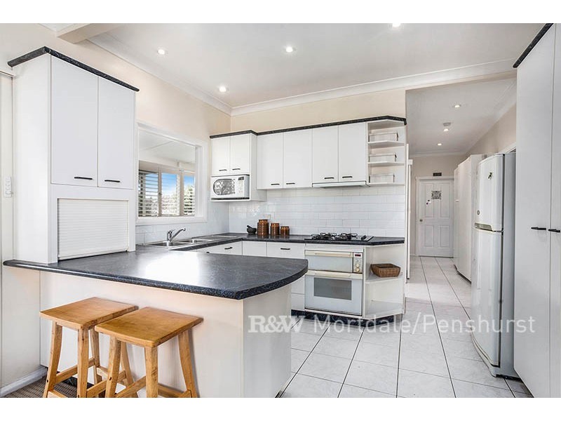 2A Bowman Street, Mortdale NSW 2223