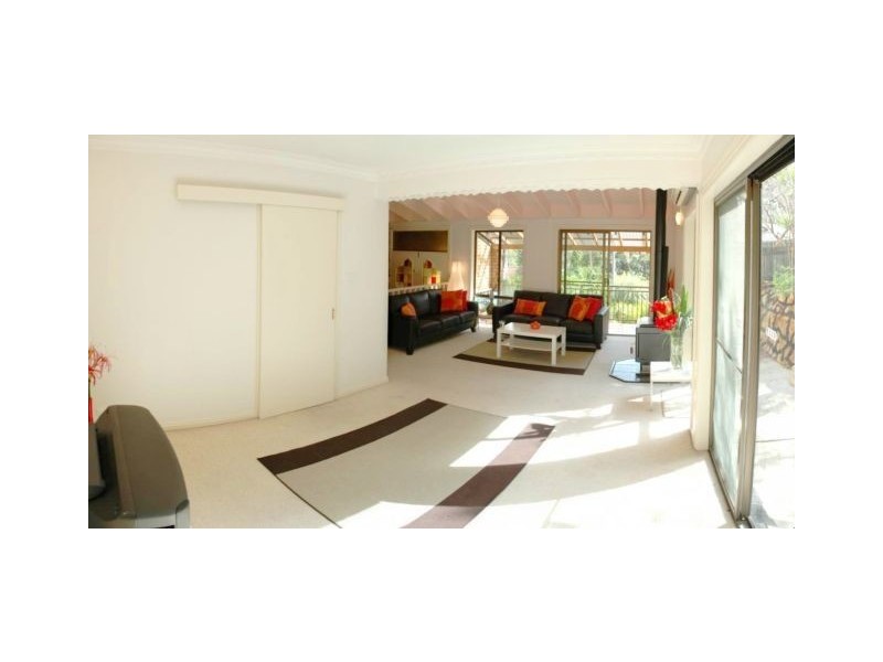 9 Banksia Place, Lugarno NSW 2210