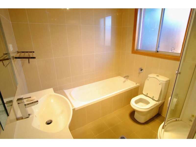 6 Redgum Drive, Lugarno NSW 2210