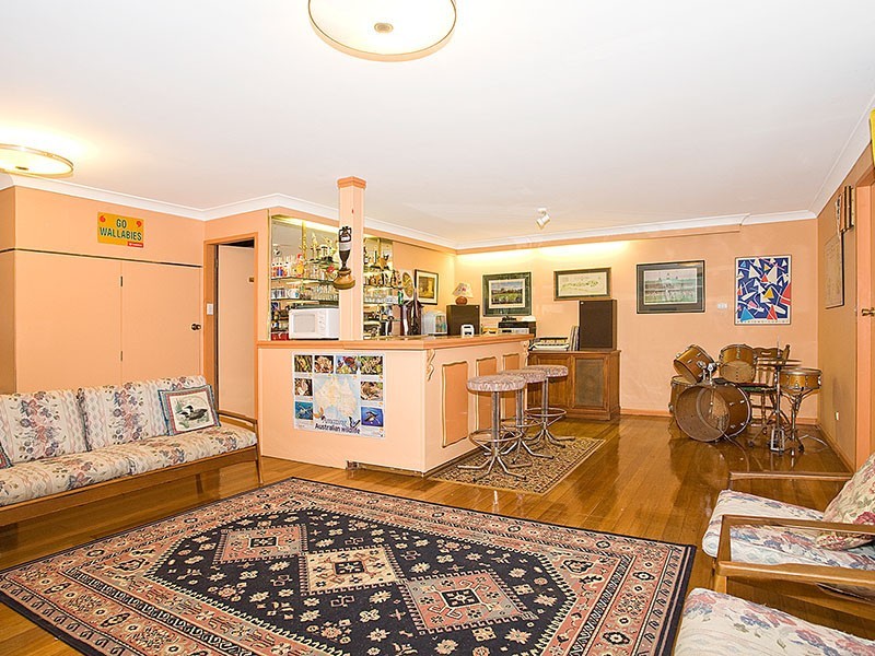 Peakhurst Heights NSW 2210