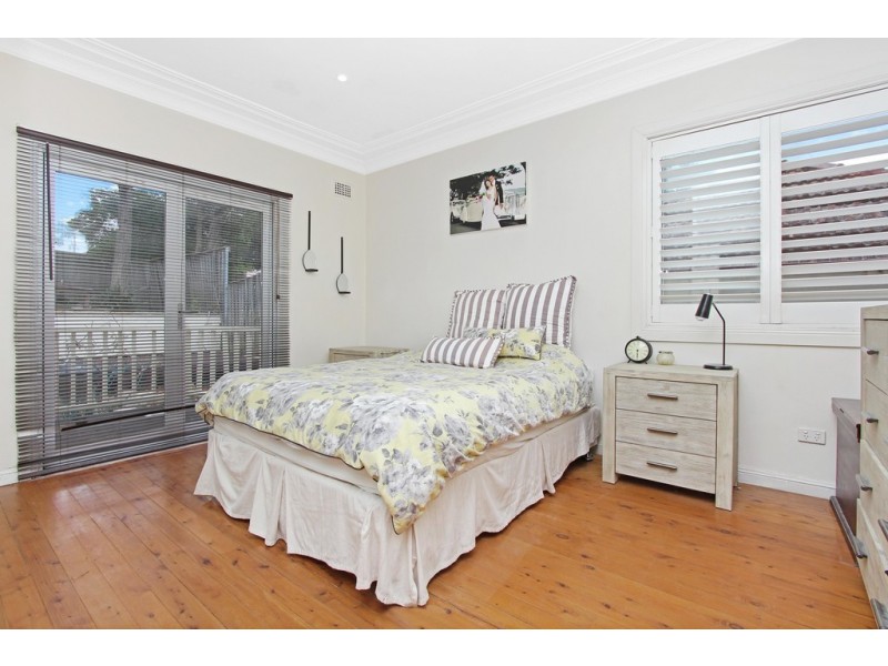 8 Roberts Avenue, Mortdale NSW 2223