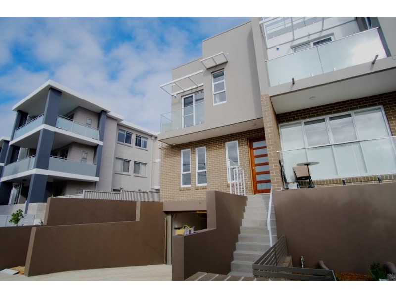 1/67 Trafalgar Street, Peakhurst NSW 2210