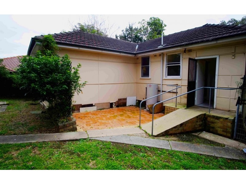 43 Trafalgar street, Peakhurst NSW 2210