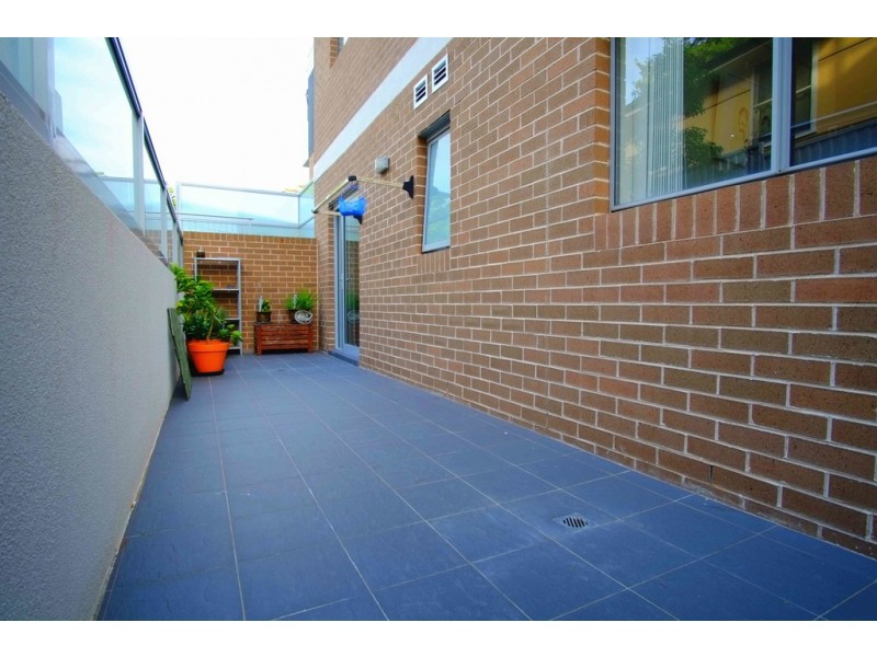 4/37-41 Gover Street, Peakhurst NSW 2210