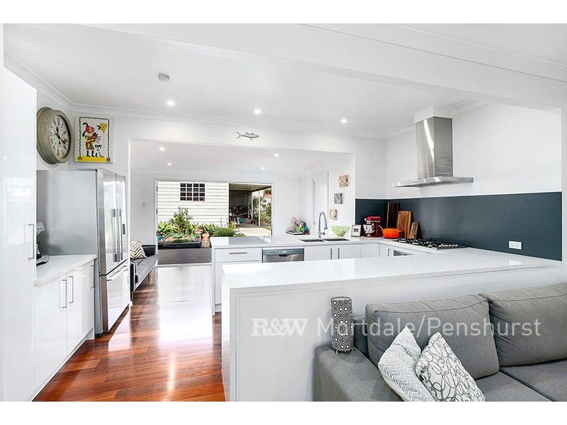 23 Arnold Street, Peakhurst NSW 2210