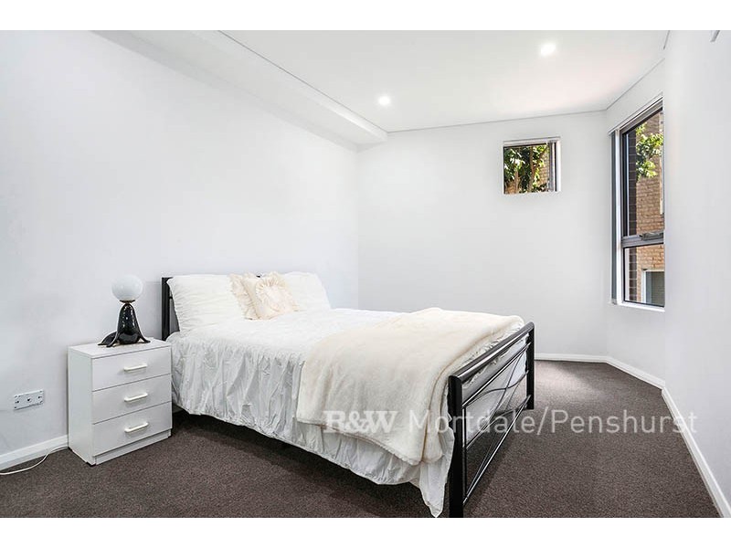 4/6-8 Peake Parade, Peakhurst NSW 2210