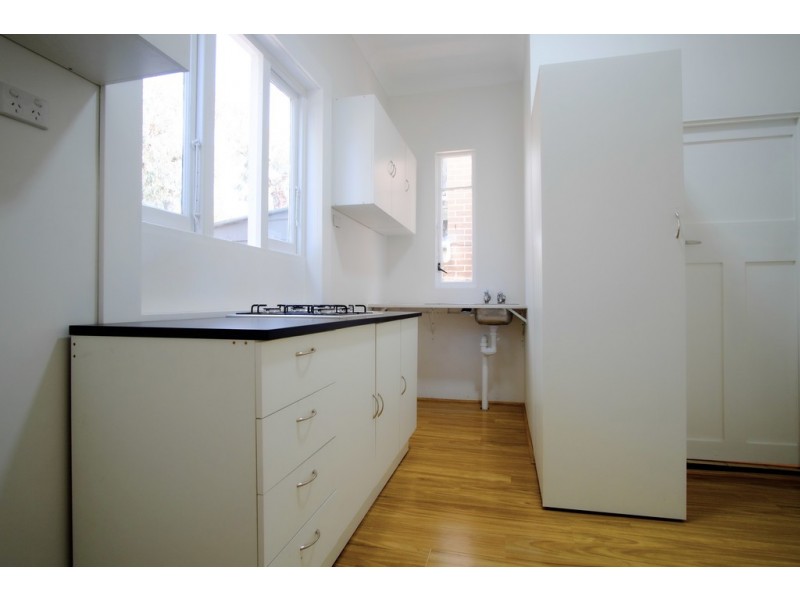 11 Universal Street, Mortdale NSW 2223