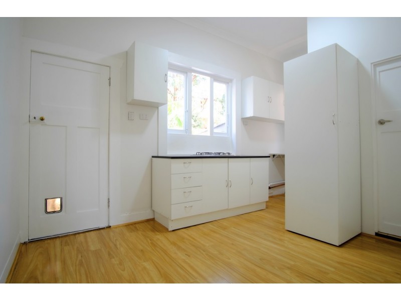 11 Universal Street, Mortdale NSW 2223