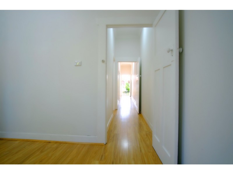 11 Universal Street, Mortdale NSW 2223