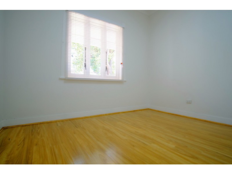 11 Universal Street, Mortdale NSW 2223