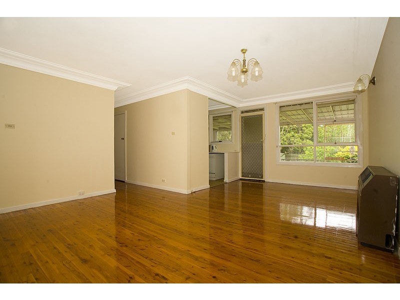 19 Whitegates Avenue, Peakhurst Heights NSW 2210