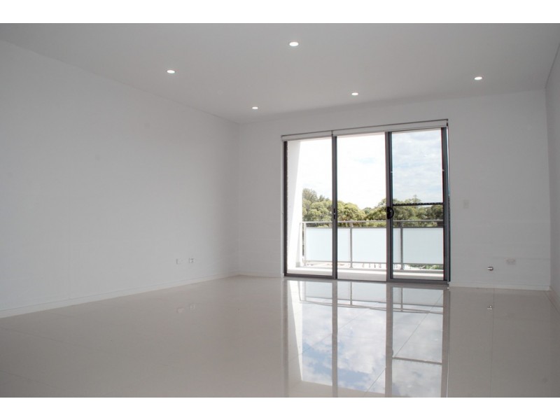 11/22-24 Gover Street, Peakhurst NSW 2210