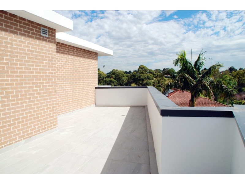 11/22-24 Gover Street, Peakhurst NSW 2210