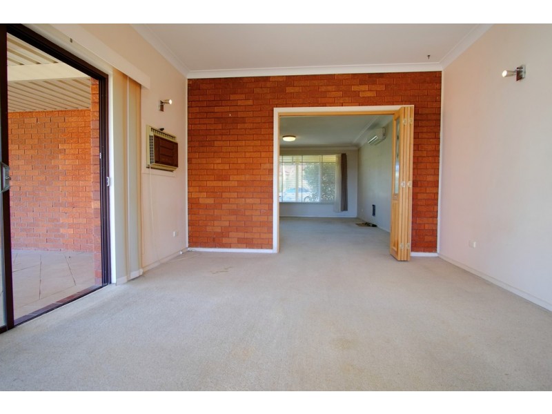 14 Berkeley St, Peakhurst Heights NSW 2210