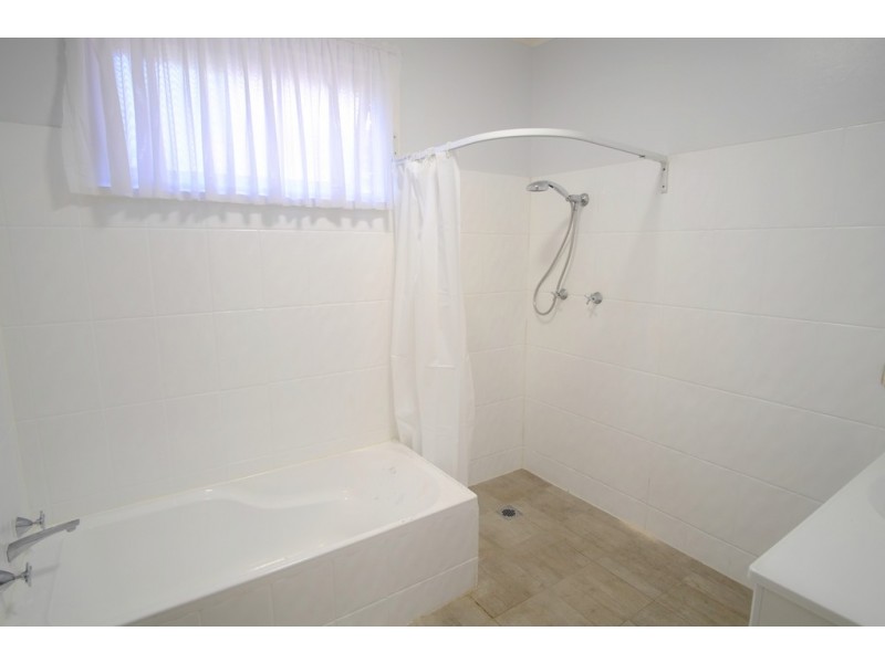 14 Berkeley St, Peakhurst Heights NSW 2210