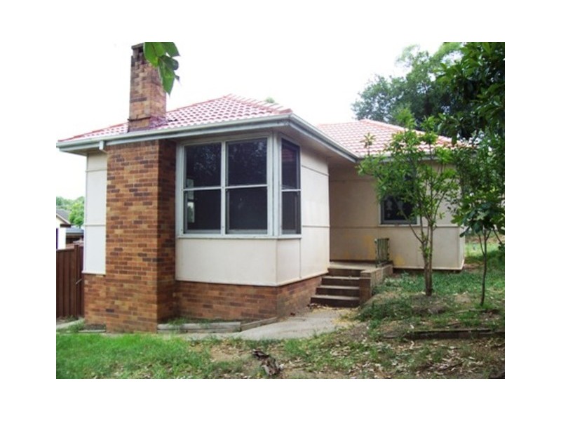 2 Bottlebrush Avenue, Lugarno NSW 2210