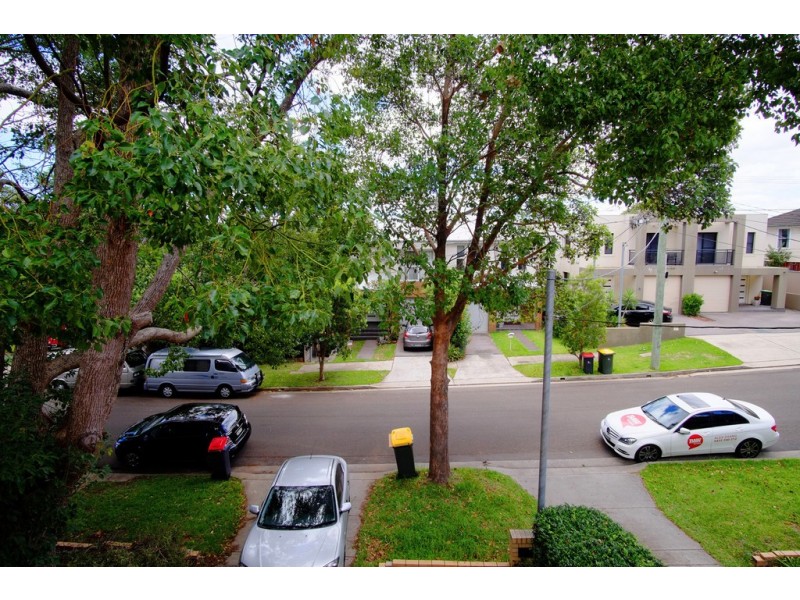 2 Keith Street, Peakhurst NSW 2210