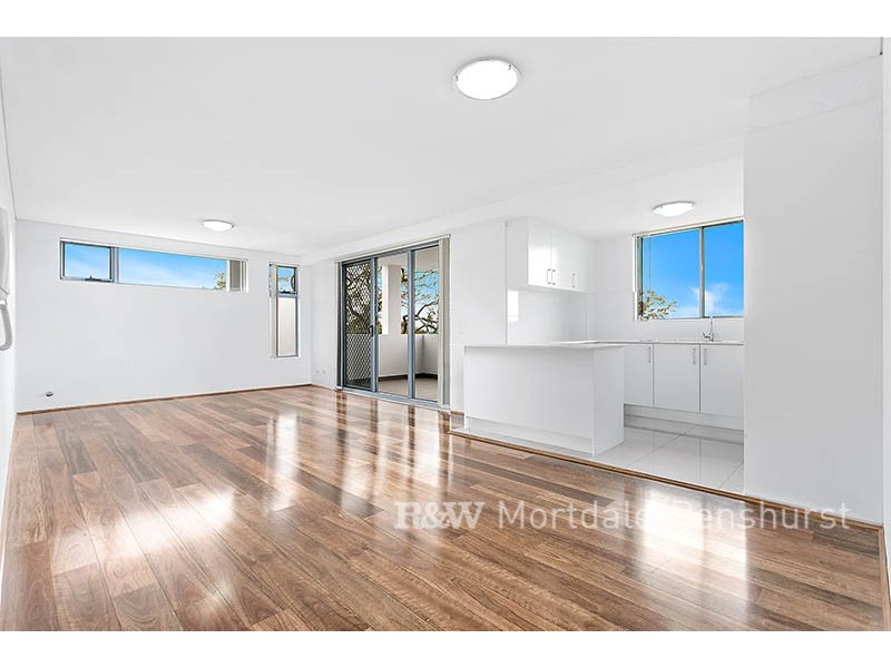 4/66 Lawrence Street, Peakhurst NSW 2210