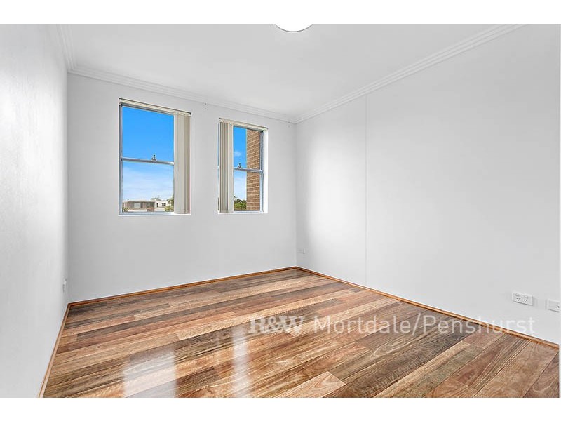 4/66 Lawrence Street, Peakhurst NSW 2210