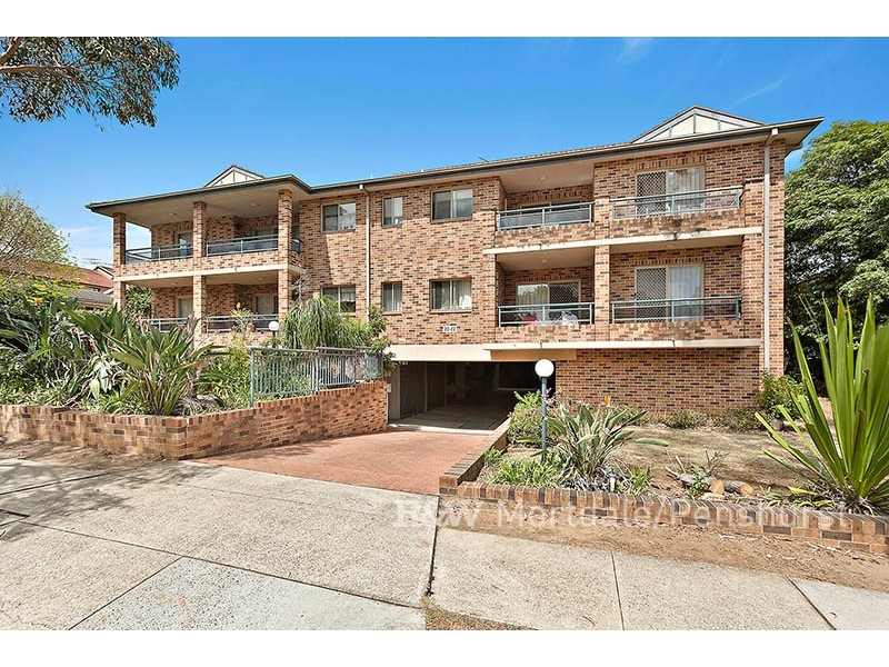 2/20-22 Graham Road, Narwee NSW 2209