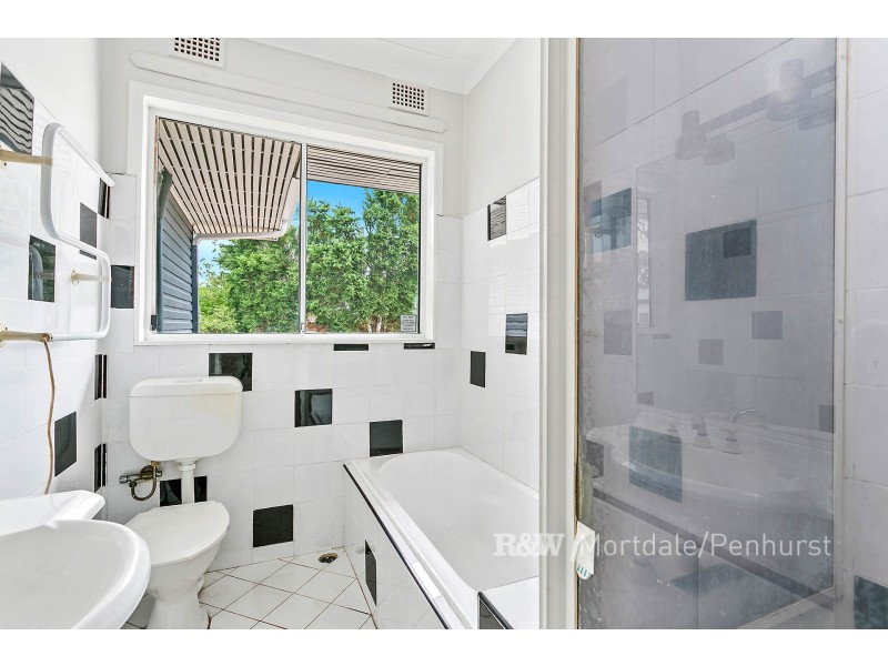 25A Amy Road, Peakhurst NSW 2210