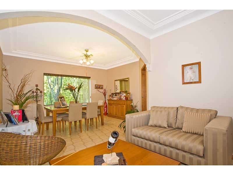 32 Lyla Street, Beverly Hills NSW 2209