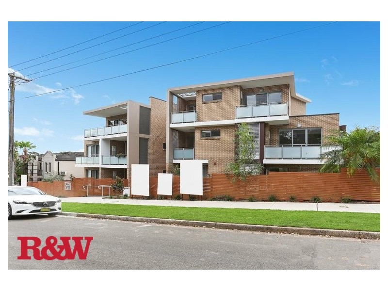 8/22-24 Gover Street, Peakhurst NSW 2210