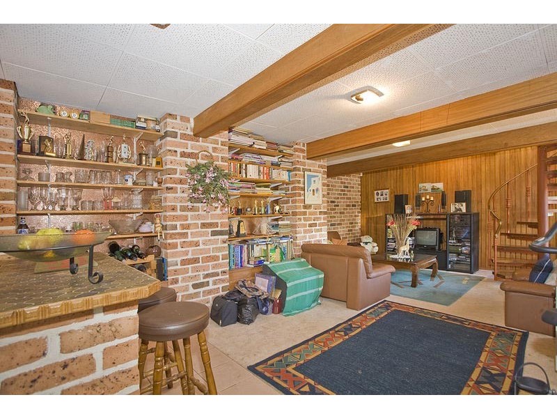 6 Vista Avenue, Peakhurst Heights NSW 2210