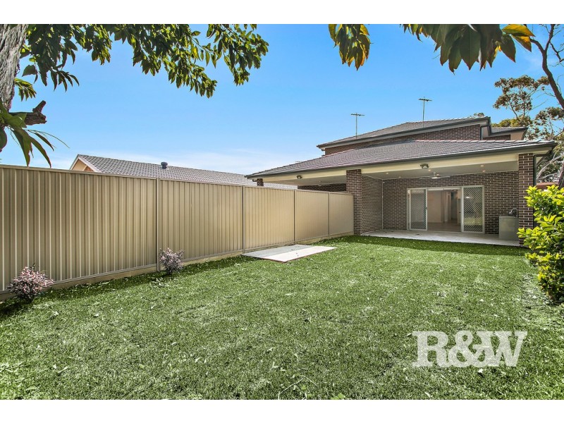 9 Henry Lawson Drive, Peakhurst NSW 2210