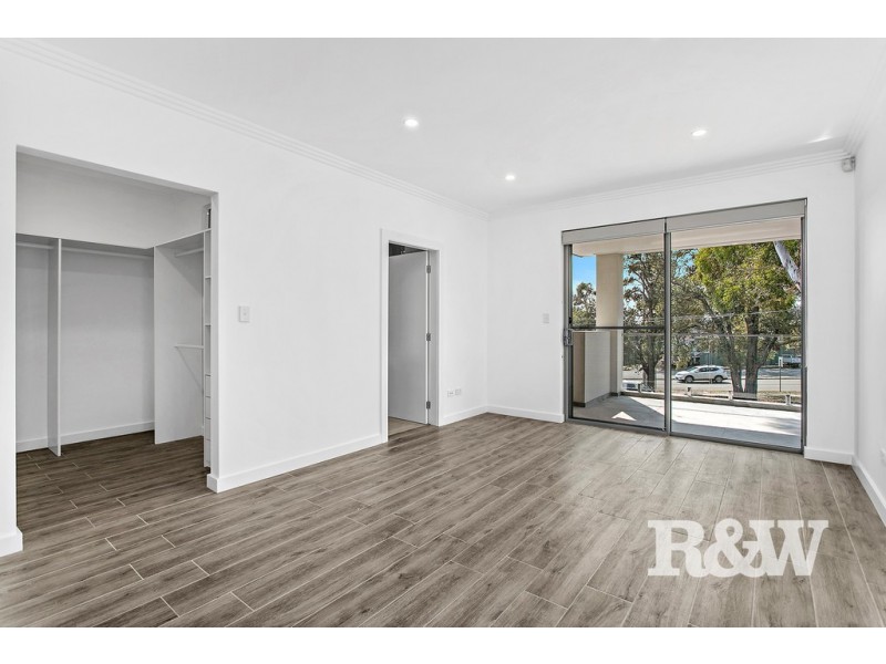 9 Henry Lawson Drive, Peakhurst NSW 2210