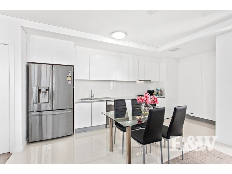 12/3-7 Gover Street, Peakhurst NSW 2210