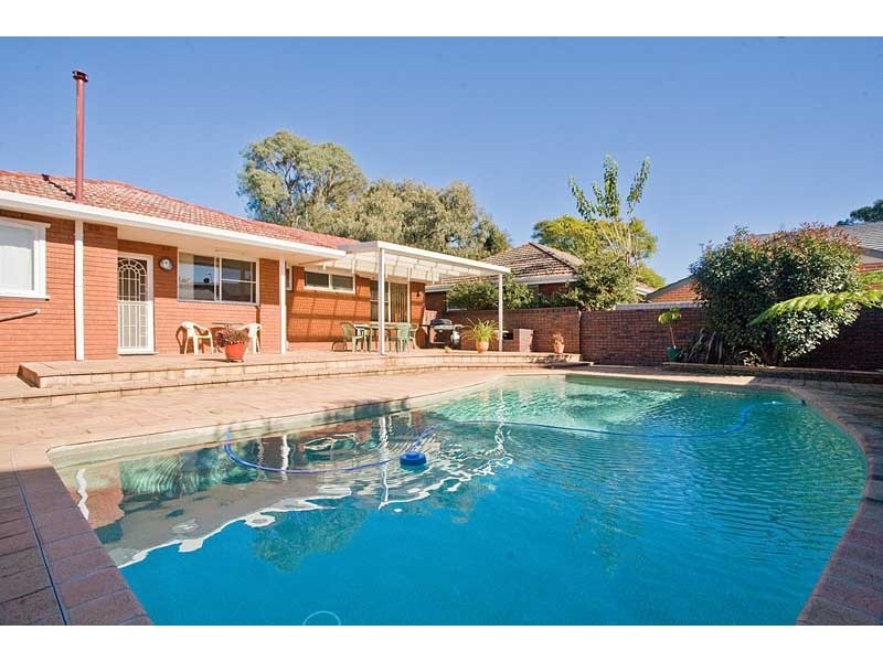 27 Denise Crescent, Peakhurst NSW 2210