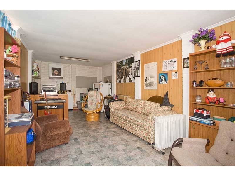 27 Denise Crescent, Peakhurst NSW 2210