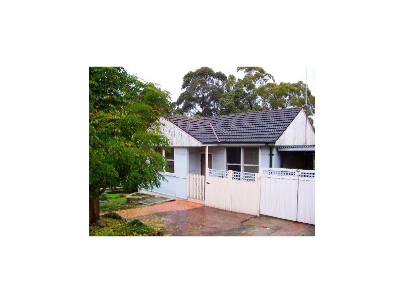 98 Bonds Road, Peakhurst NSW 2210