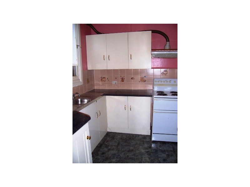 98 Bonds Road, Peakhurst NSW 2210