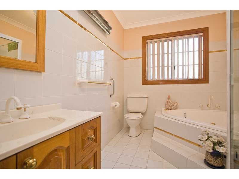 1/29-31 Samuel Street, Peakhurst NSW 2210